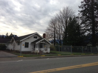 Home on Bendigo Blvd set to be removed, along with others, for the construction of a new Bartell Drugstore.