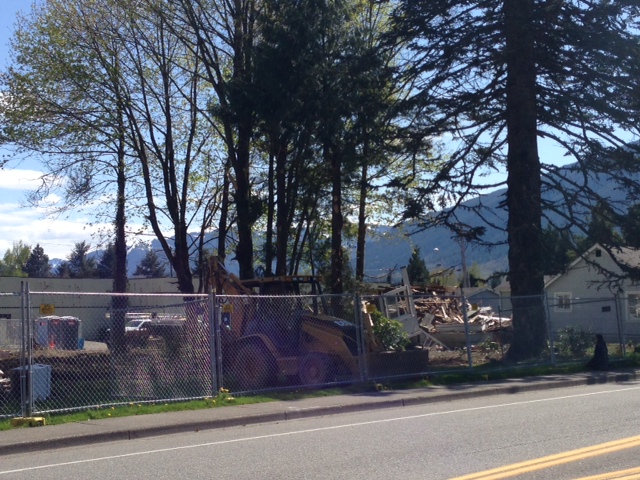 Three of four homes to be demolished for new North Bend Bartell Drugs demolished by 2:30PM