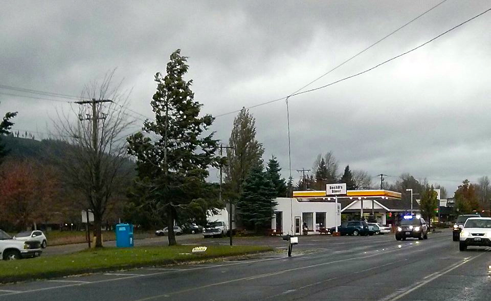 Pedestrian light down across North Bend Way, 11/2/13. Photo by Berry Rogers