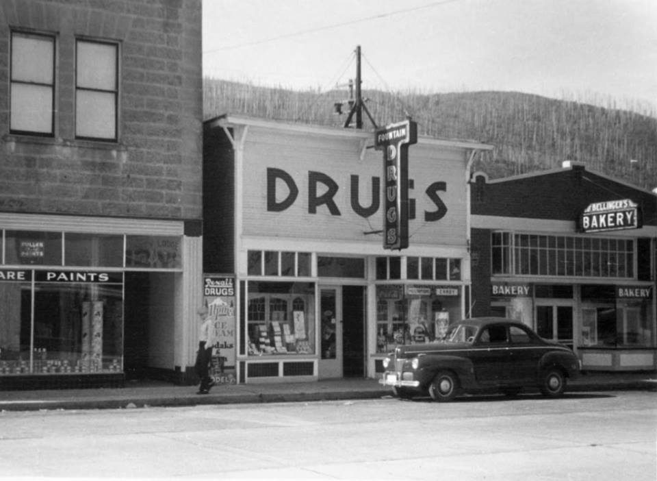 Original bakery (right) in the 1940's. Photo: Snoqualmie Valley Historical Museum