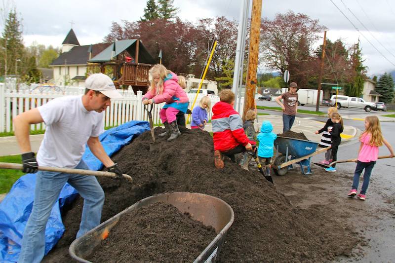 RVFS students help with soil for the school's garden