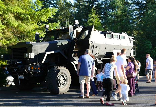 2014 Night out Against Crime event at the Snoqualmie Police Station. Photo: City of Snoqualmie