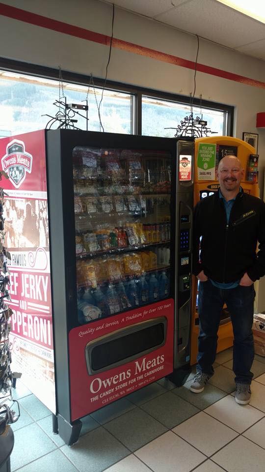 New Owen's Meat machine at Mt. Si Shell Station.