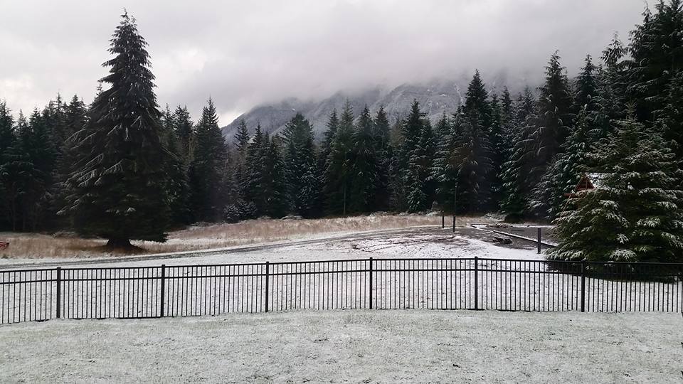 A dusting of snow in North Bend Sunday morning, 12/4/16. Photo by: Natalie Pietzyk